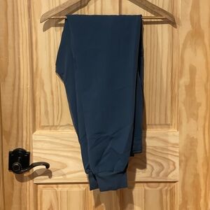 Woman Figs Jogger Scrub Pants